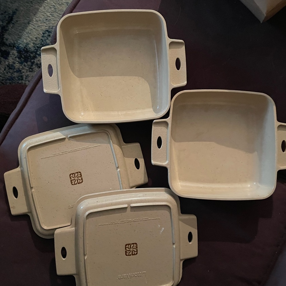 Two one liter casserole LittonWare pots.